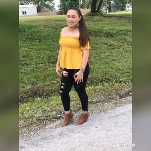 Meet your Posher, Noemí